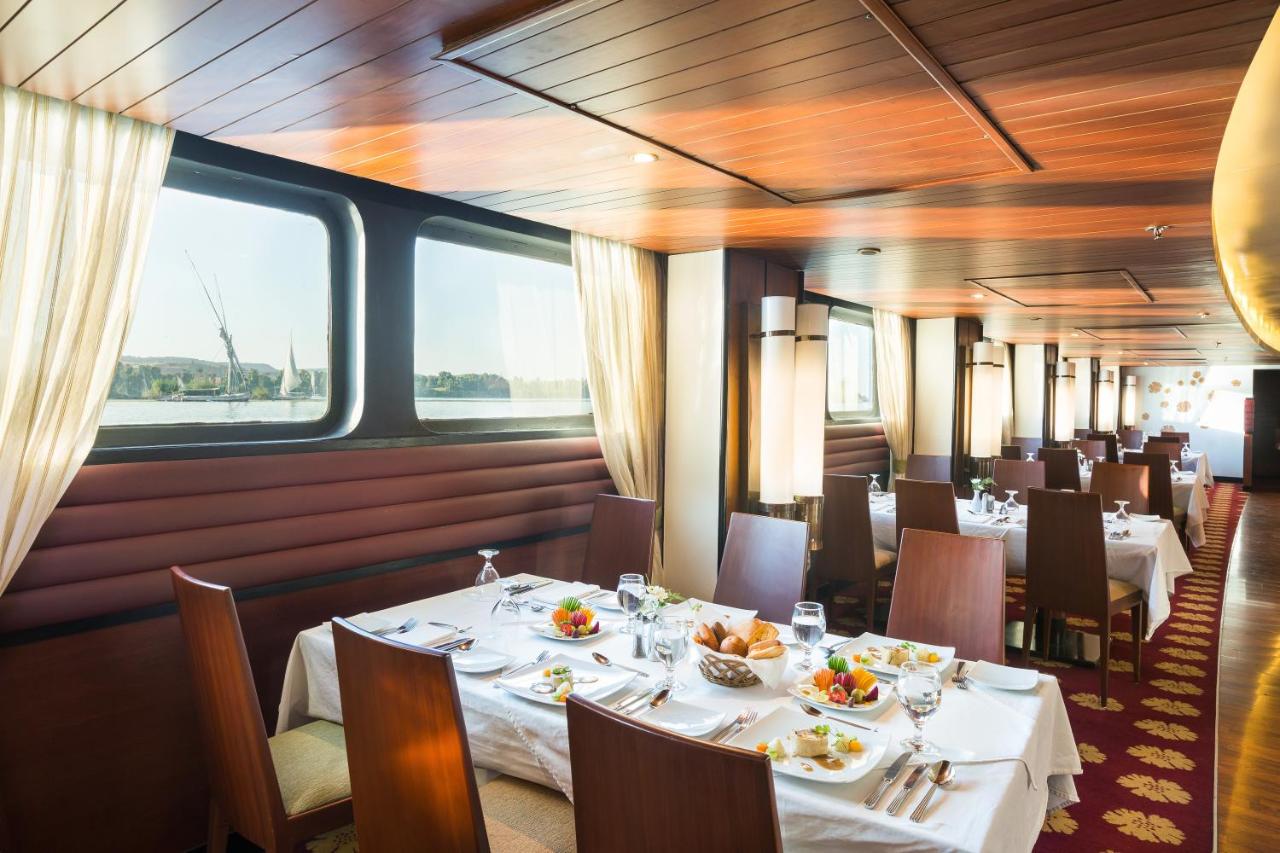 Alyssa Nile Cruise